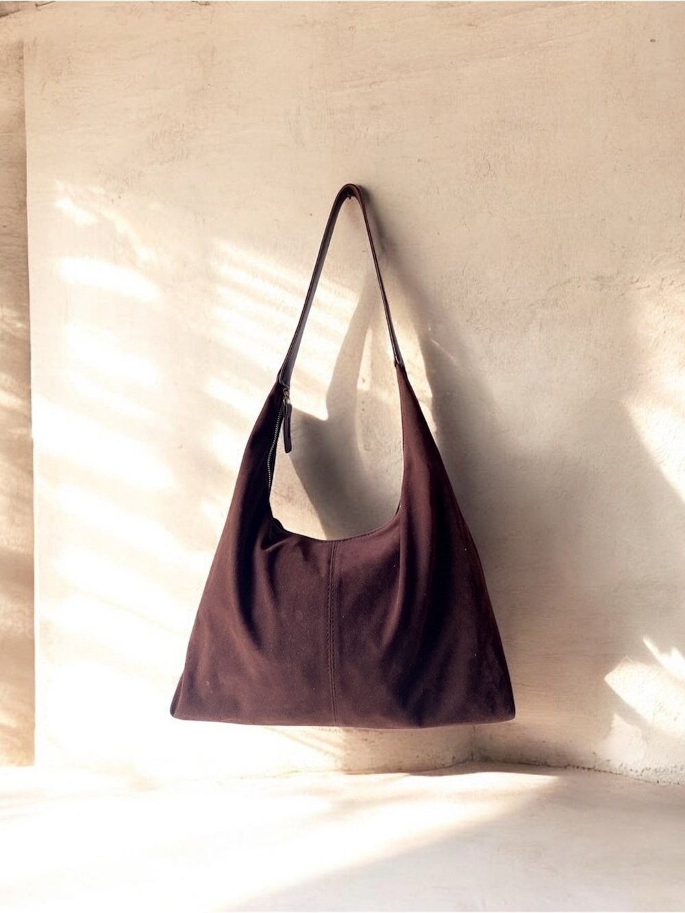 Classic Brown Hobo Shoulder Bag - Timeless Everyday Carry